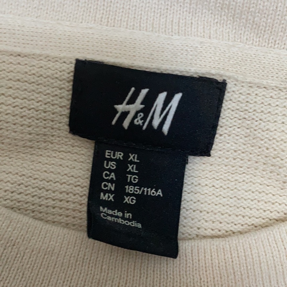 H&M Sweater - Picture 4 of 4
